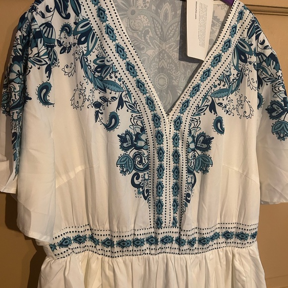 BloomChic White and Blue Flutter Sleeve Sundress size 12 - Picture 2 of 5